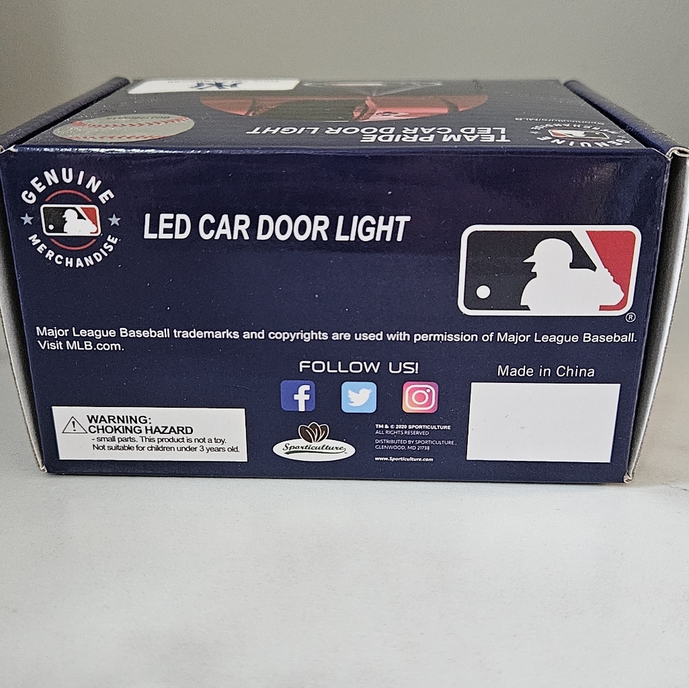 Sporticulture MLB New York Yankees LED Car Door Light- New In Box - Picture 5 of 6